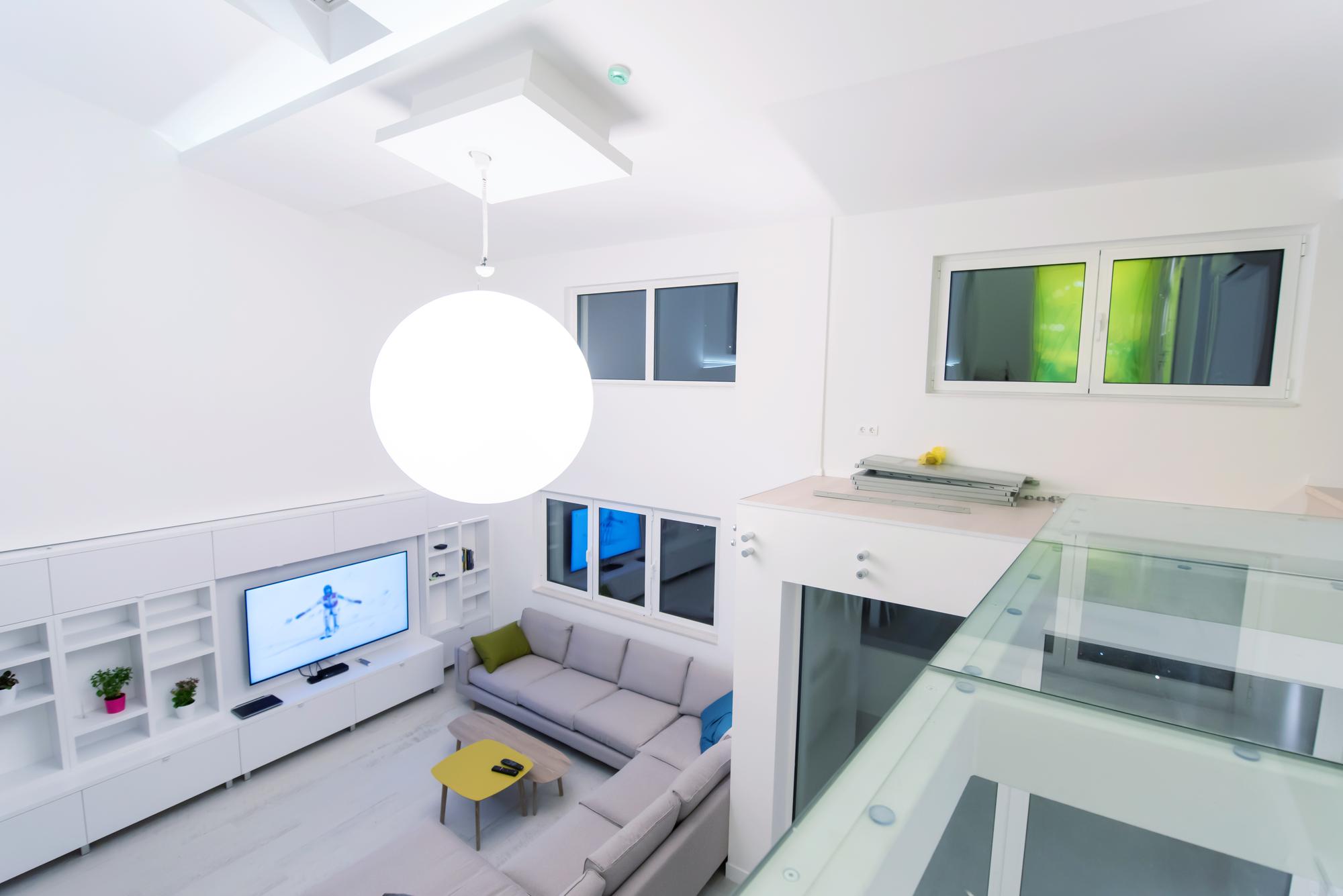 Tur virtual modern al unui apartament luminos
